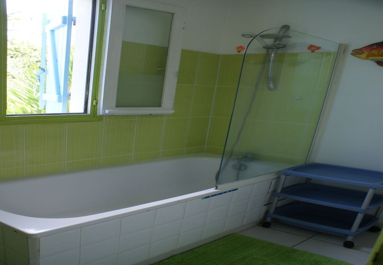 Bungalow à Sainte-Anne - Résidence à Ste Anne Guadeloupe - Ref : HG024