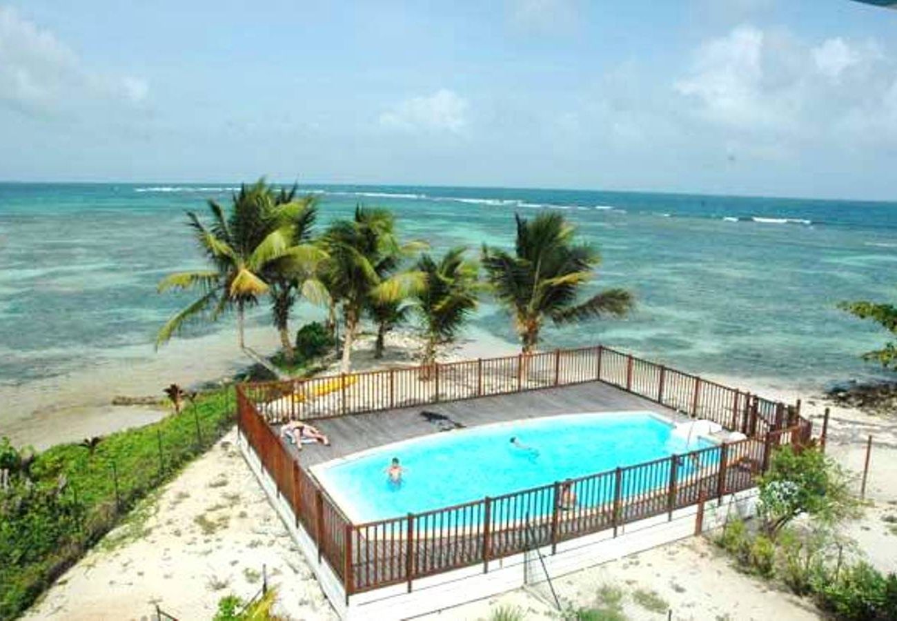 Appartement à Sainte-Anne - Résidence à Ste Anne Guadeloupe - Ref : HG024