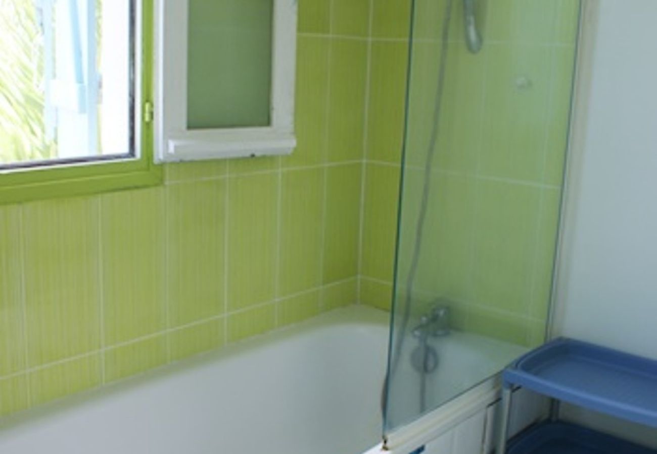 Appartement à Sainte-Anne - Résidence à Ste Anne Guadeloupe - Ref : HG024