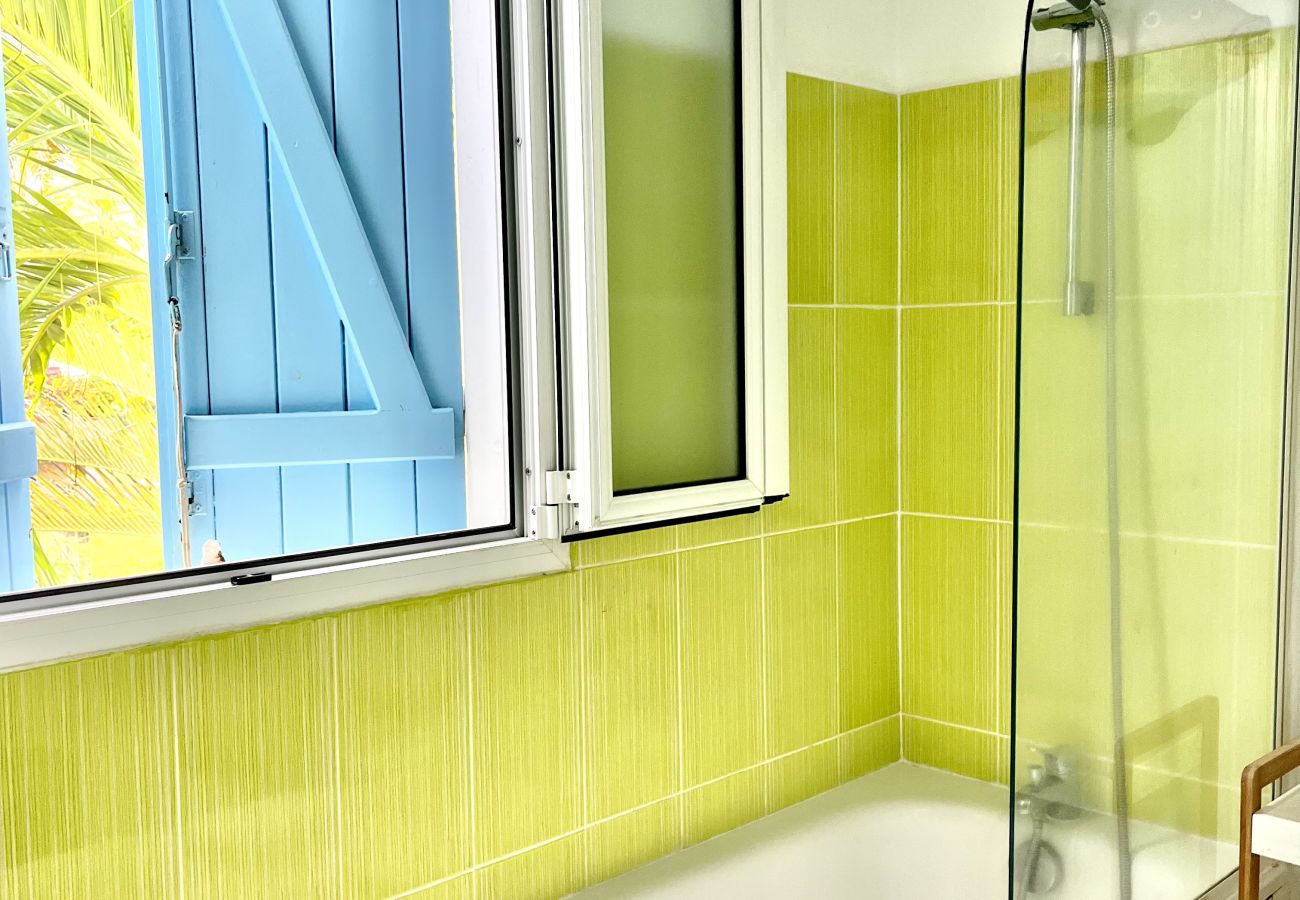 Appartement à Sainte-Anne - Résidence à Ste Anne Guadeloupe - Ref : HG024