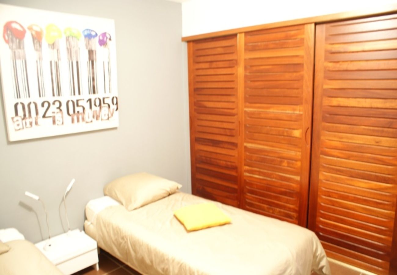 Appartement à Sainte-Anne - Appartement à Ste Anne Guadeloupe - Ref : HG096
