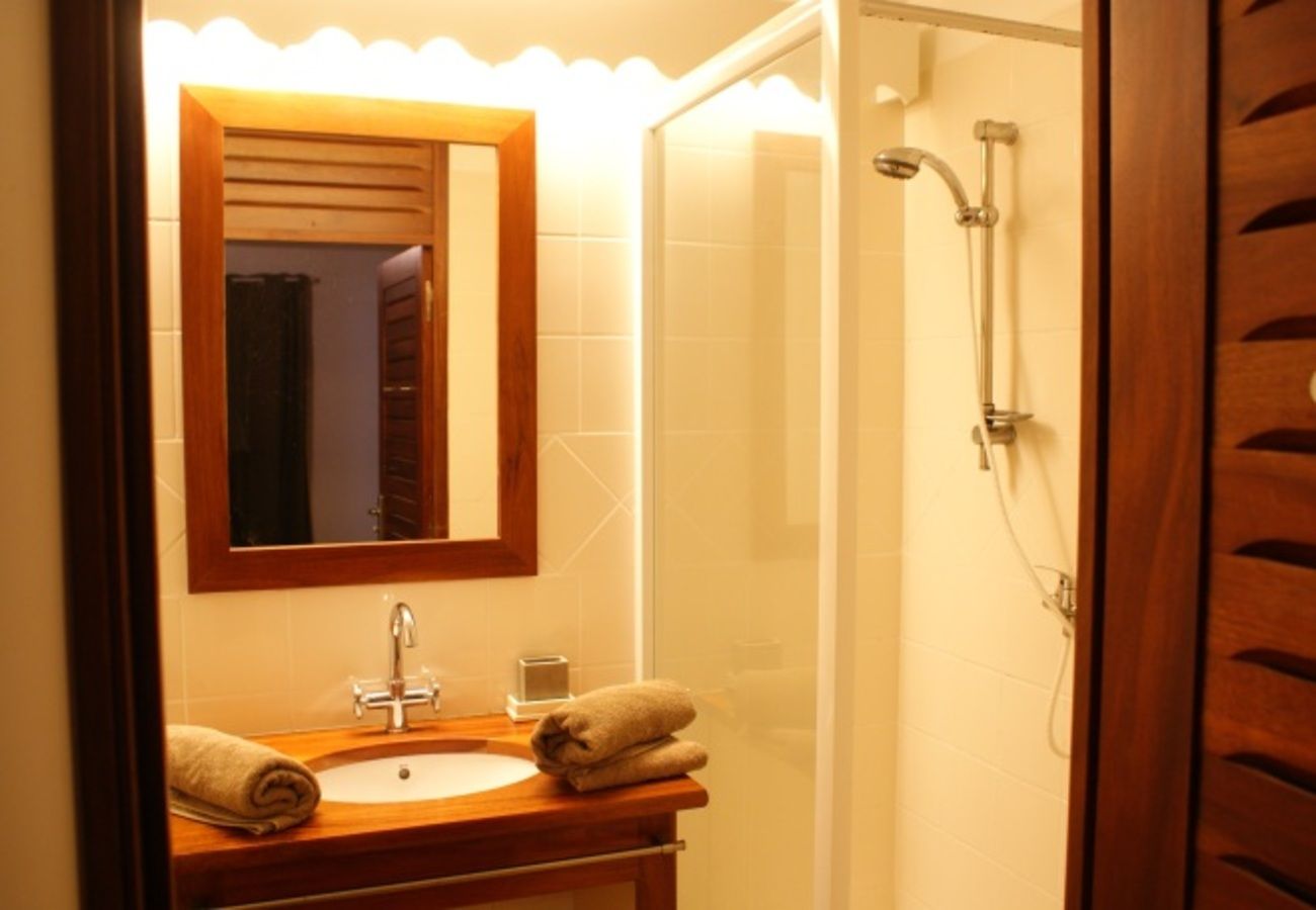 Appartement à Sainte-Anne - Appartement à Ste Anne Guadeloupe - Ref : HG096