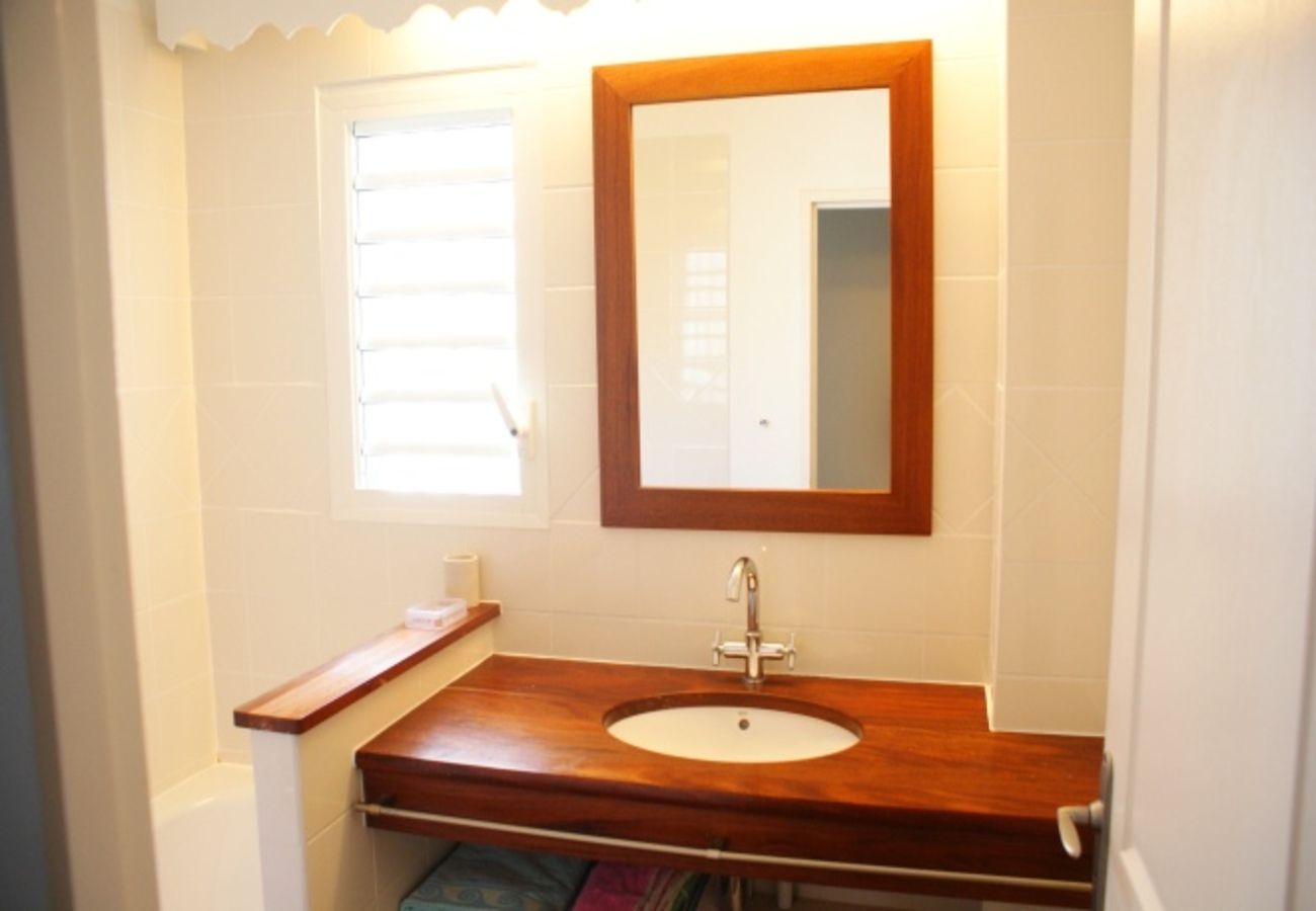 Appartement à Sainte-Anne - Appartement à Ste Anne Guadeloupe - Ref : HG096