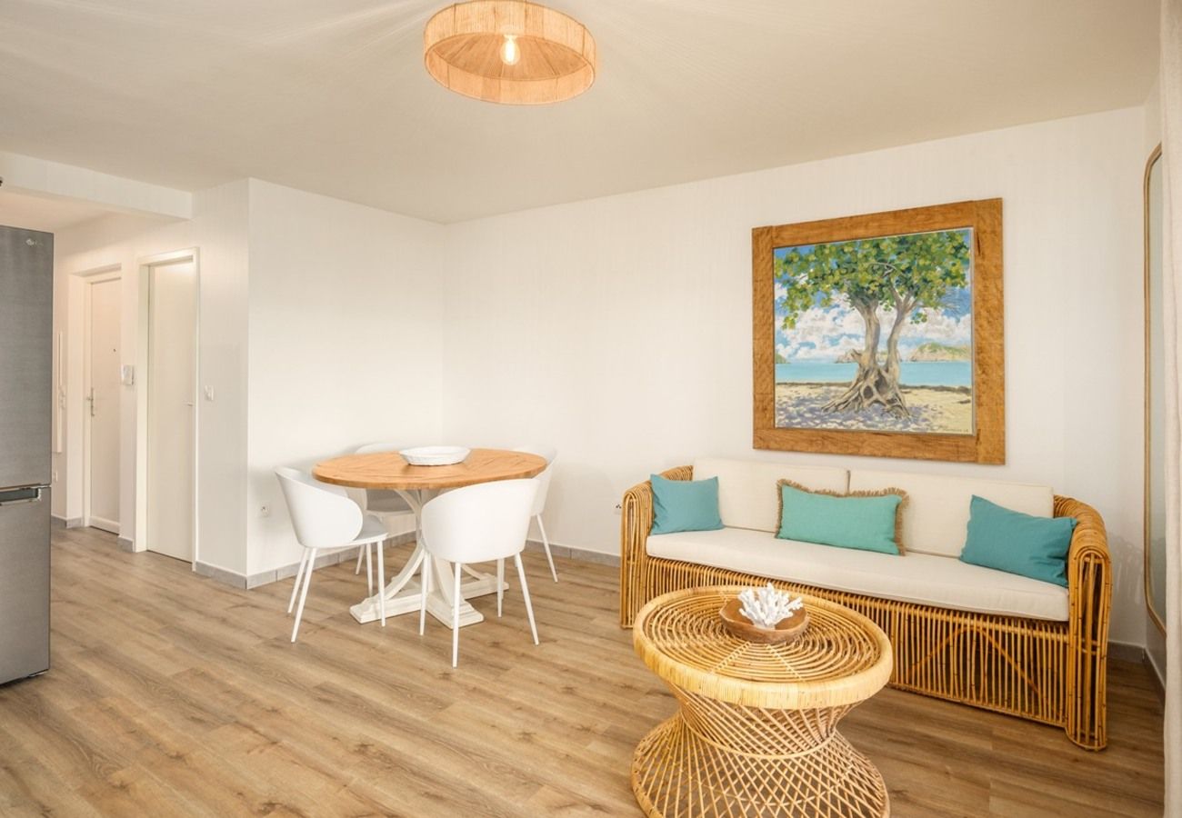 Appartement à Le Gosier - Appart T3 Duplex Gosier Guadeloupe - Ref : HG150