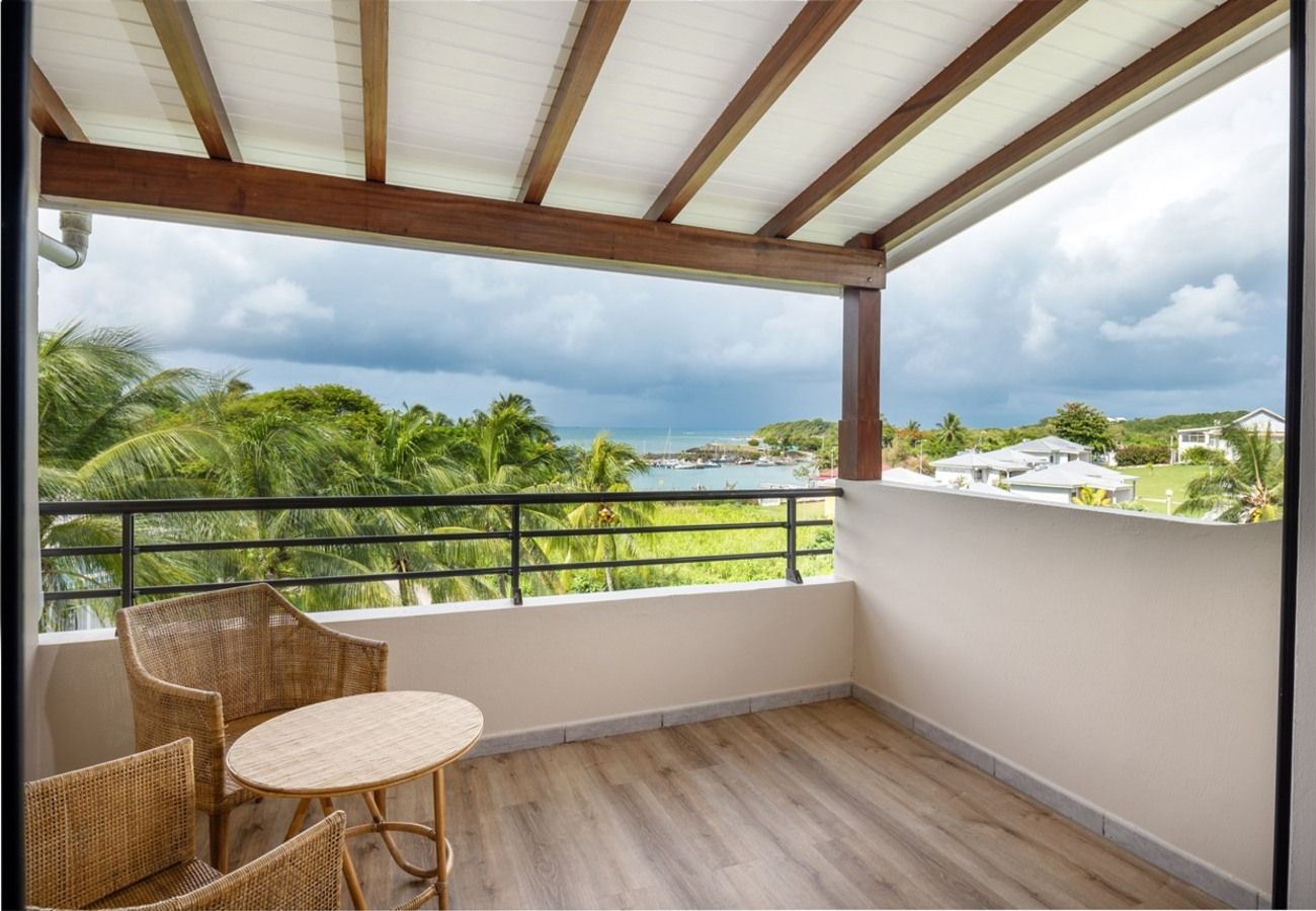 Appartement à Le Gosier - Appart T3 Duplex Gosier Guadeloupe - Ref : HG150