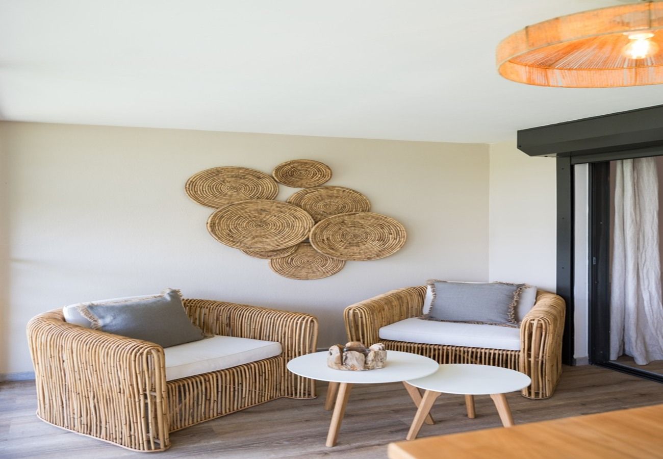 Appartement à Le Gosier - Appart T3 Duplex Gosier Guadeloupe - Ref : HG150