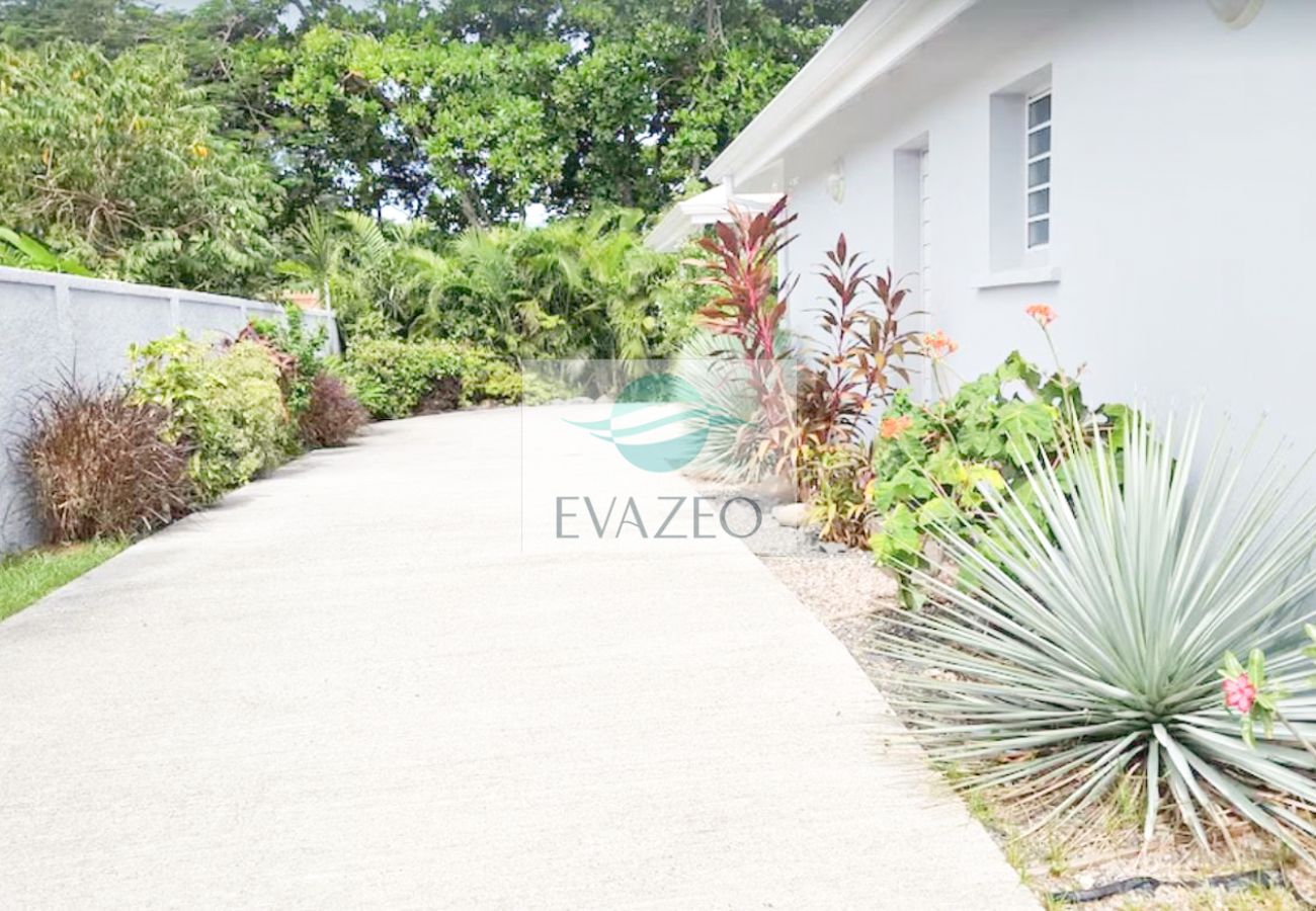 Villa à Saint-François - Villa à St François en Guadeloupe - Ref : G118
