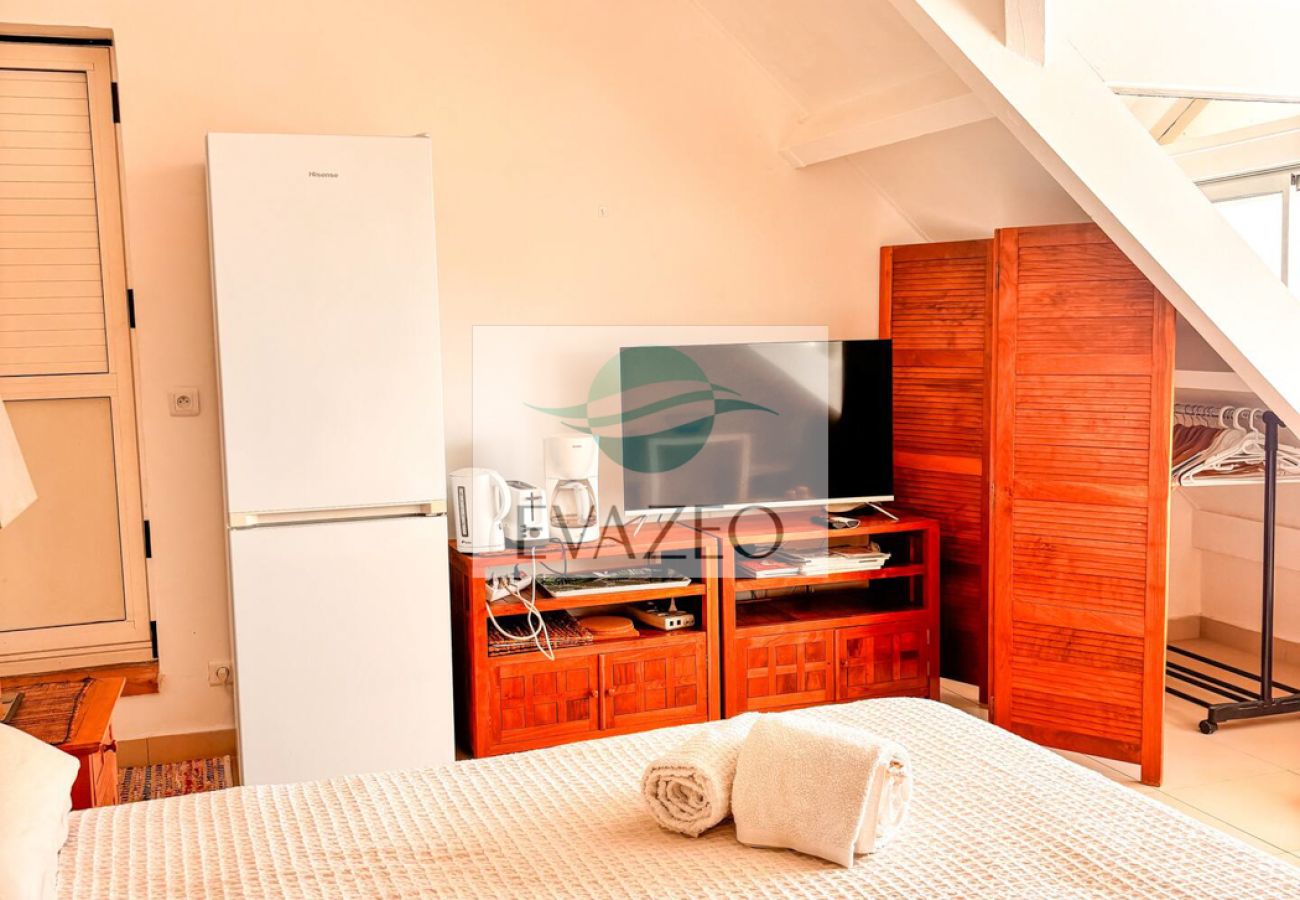 Appartement à Baie Nettlé - APT T2 Baie NETTLE REF STM004