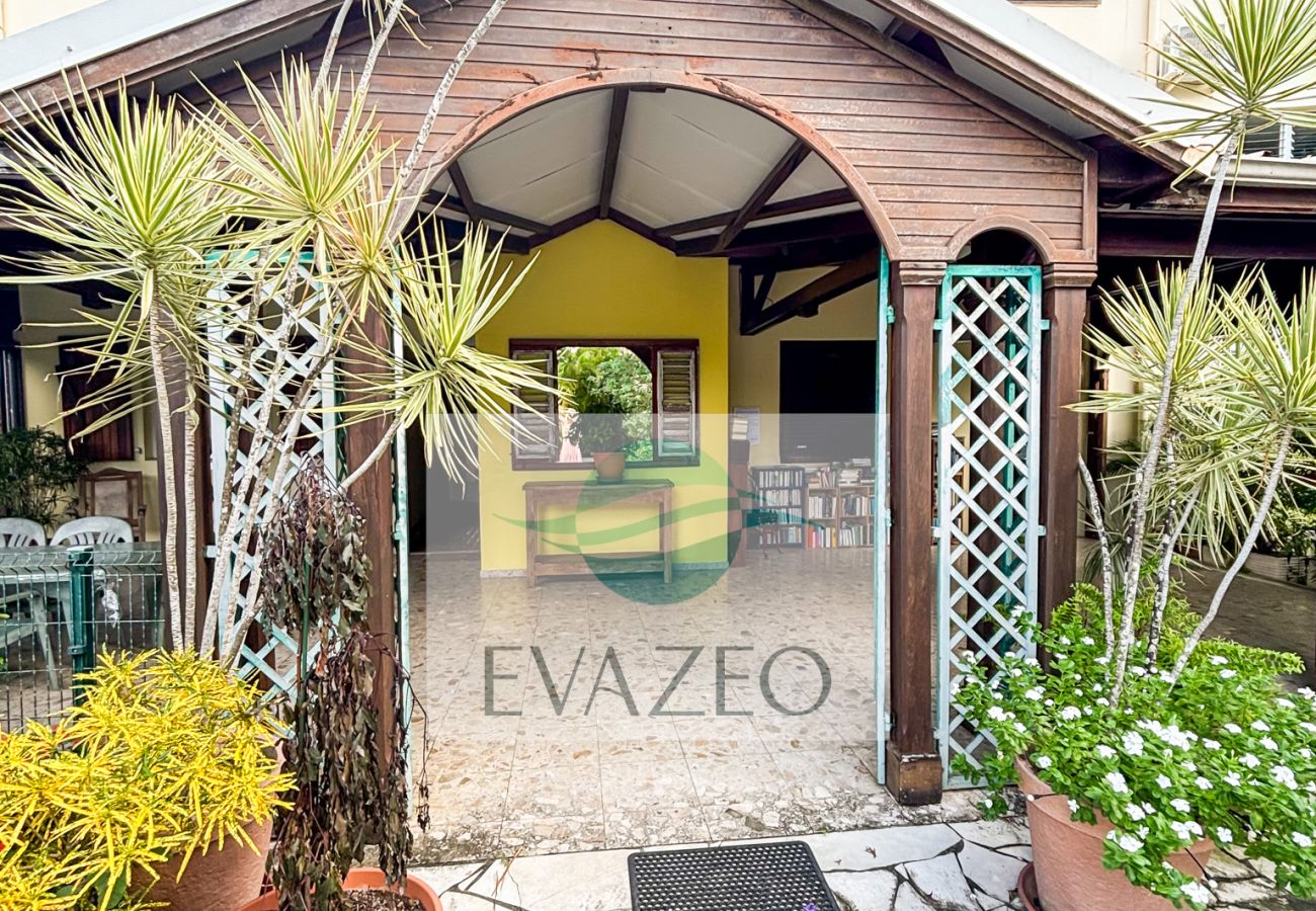 Studio à Les Trois-Ilets - Appartement Le Karacoli - Trois Ilets - HM109