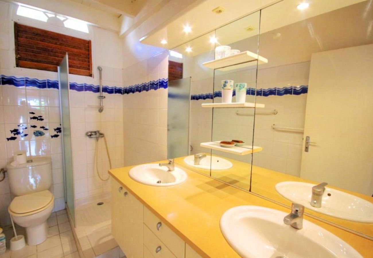 Villa à Sainte-Anne - Villa à Sainte Anne Ref M019 - 2 ch plage à 400m