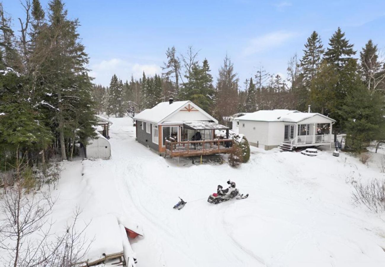 Maison à Saint-Sixte - CAN021 : Le 232 sur le lac