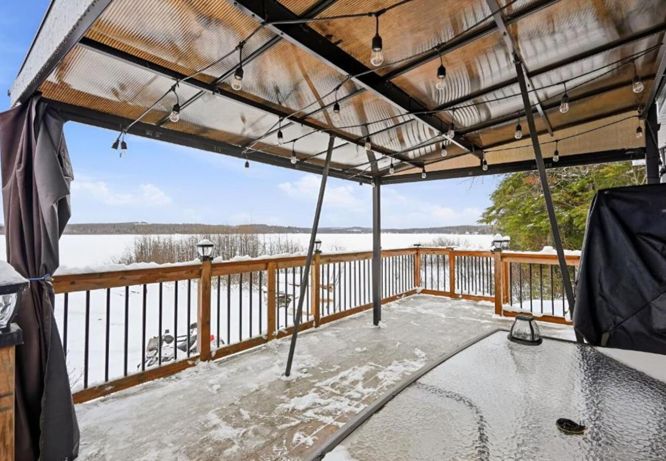 Maison à Saint-Sixte - CAN021 : Le 232 sur le lac