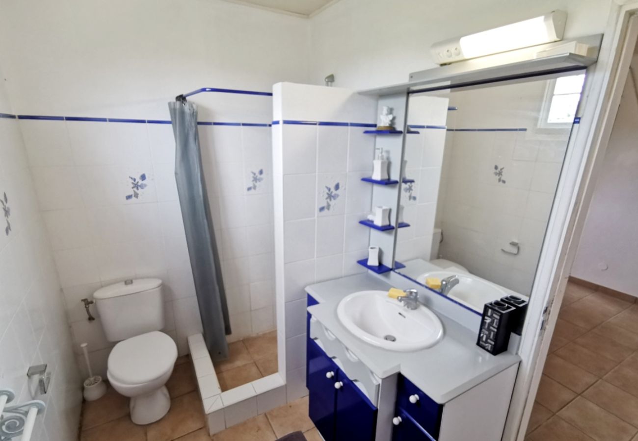 Villa à Sainte-Anne - Villa à Sainte Anne Ref M055b 3ch + 1 appt piscine