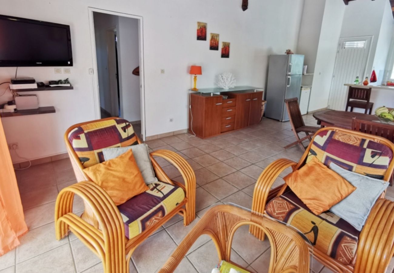 Villa à Sainte-Anne - Villa à Sainte Anne Ref M055b 3ch + 1 appt piscine