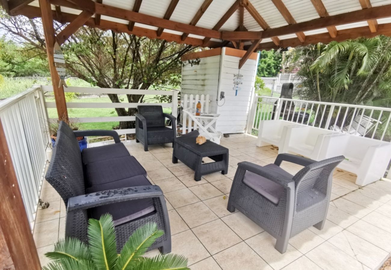 Villa à Sainte-Anne - Villa à Sainte Anne Ref M055b 3ch + 1 appt piscine