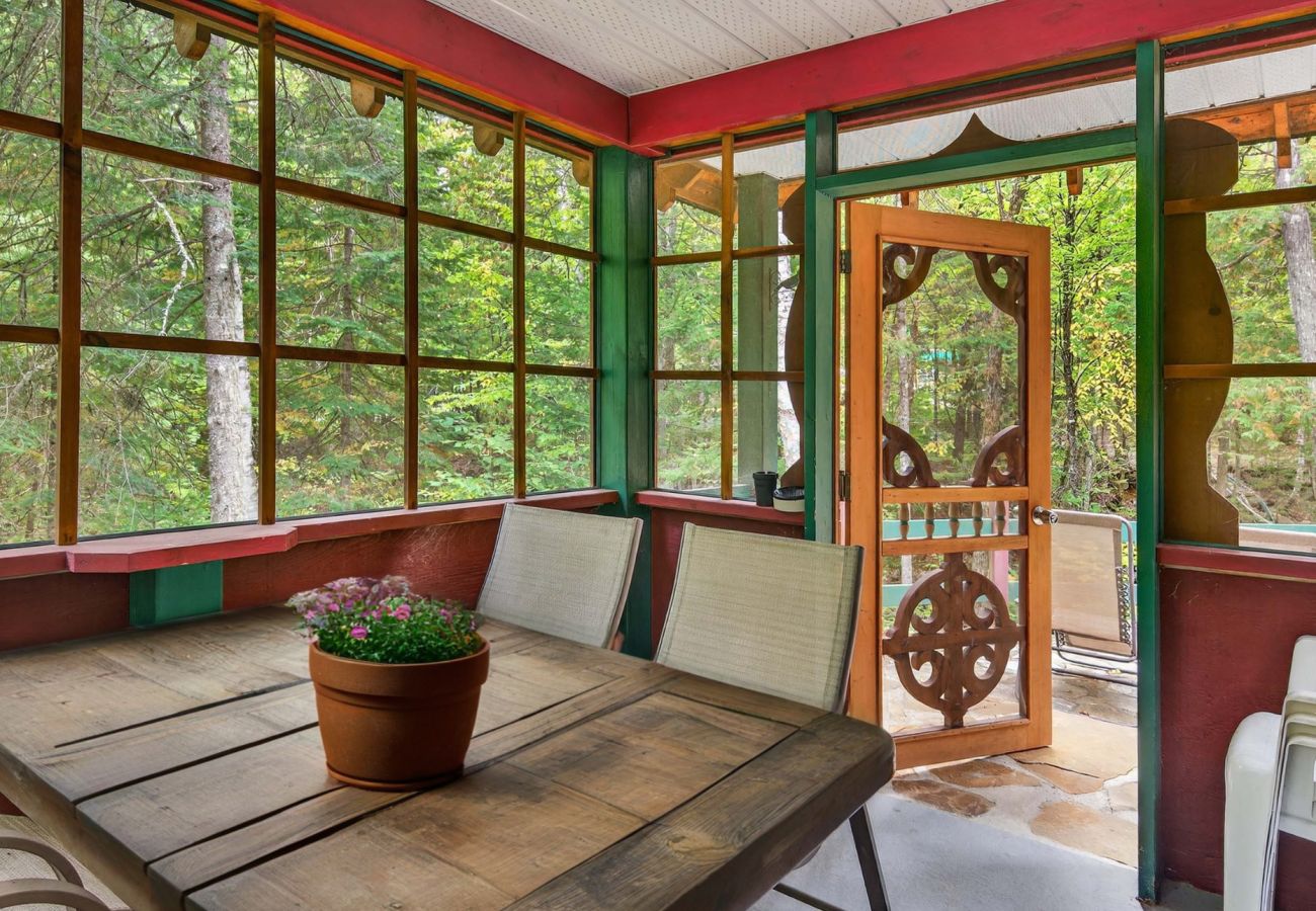 Chalet à Montreal - CAN028 : L'Hirondelle