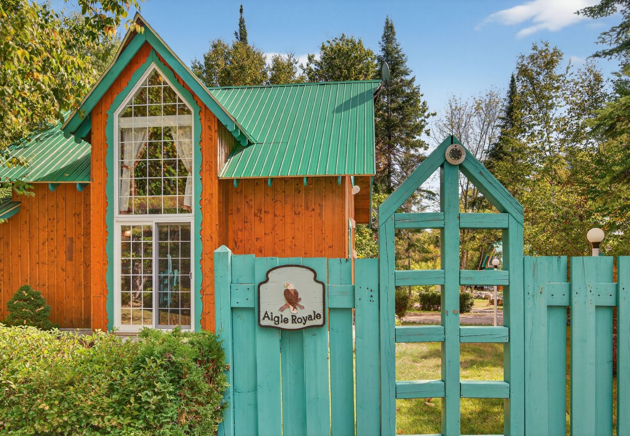 Chalet à Montreal - CAN032 : L'Aigle Royal