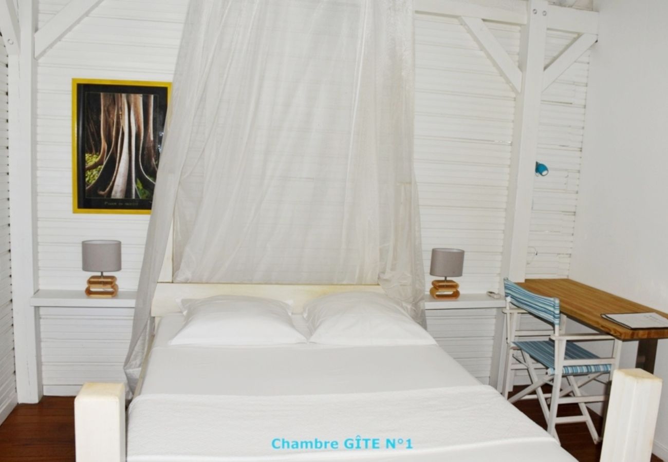 Bungalow à Deshaies - Gite Bleu Outremer 1 à Deshaies ref GEA005